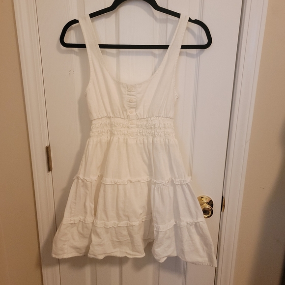 Urban Outfitters Dresses & Skirts - Urban Outfitters White Lined Cotton Faux Ruffle Tier Sundress Size S - P